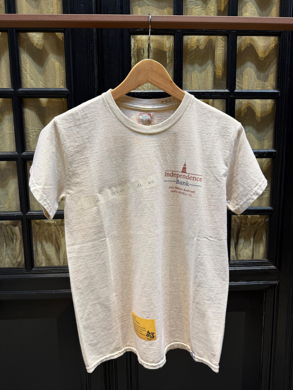T-shirt Illegal Vintage: Independent bank