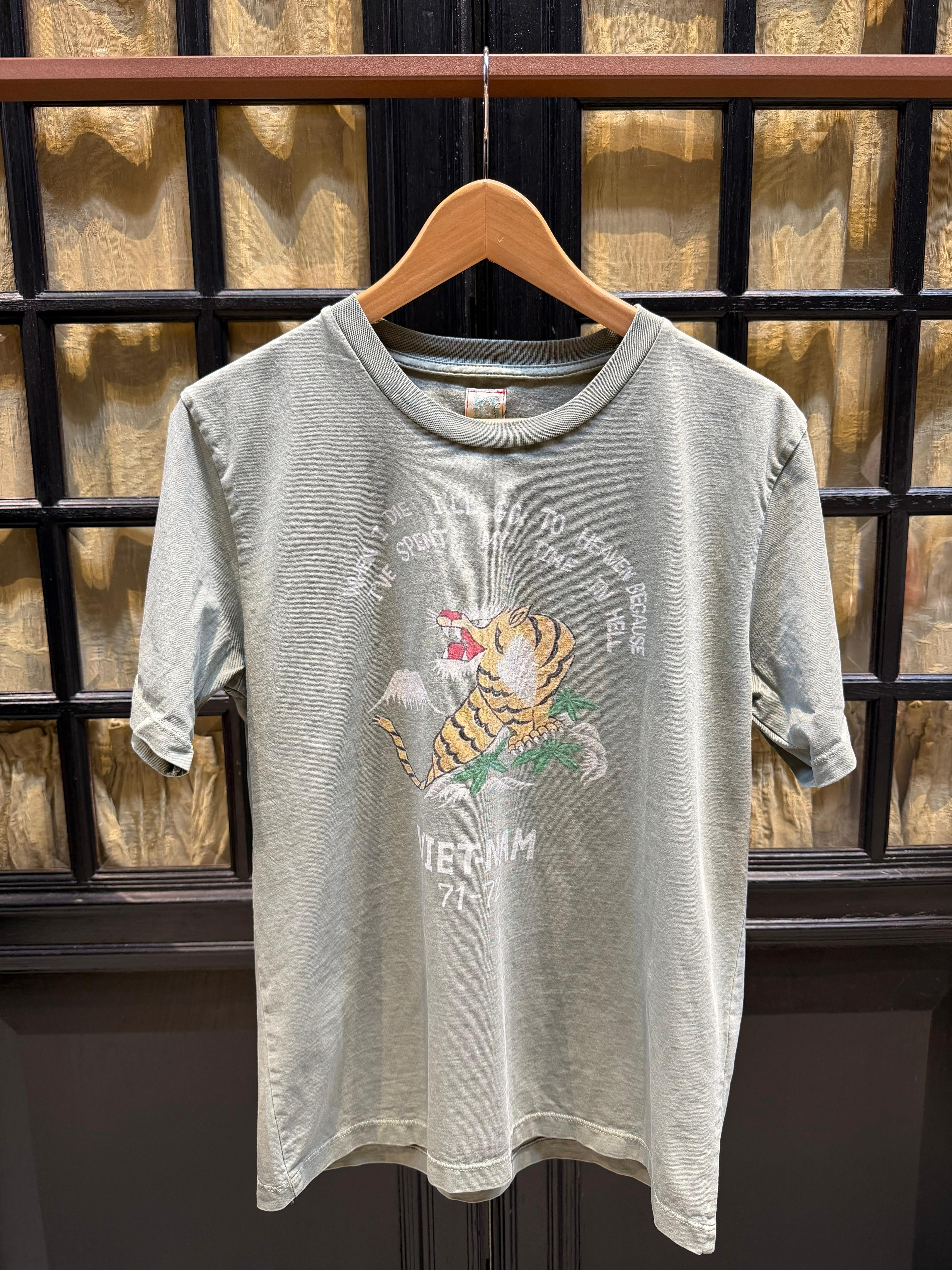 T-shirt Illegal Vintage: Vietnam